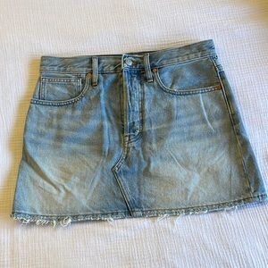 Madewell Light Wash Denim Mini Skirt, Size 27, NWT